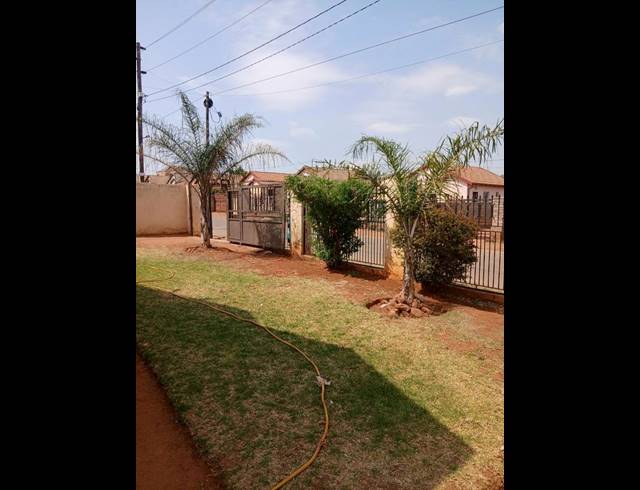 2 BEDROOM HOUSE FOR SALE IN BRAM FISCHERVILLE